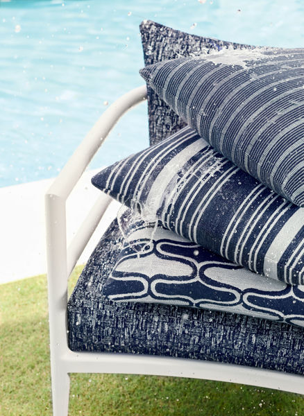 Custom Outdoor Furniture Cushions, Tablecloths, and Placements